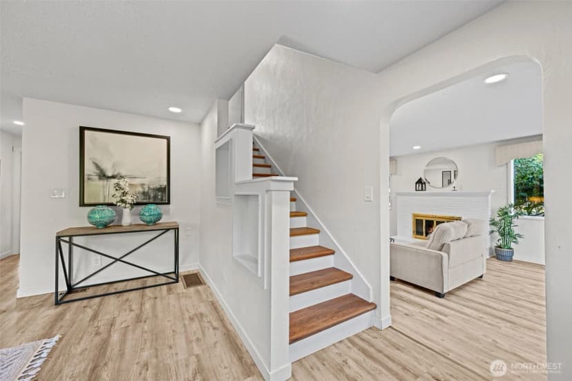 Property photo for 10828 Lake Steilacoom Drive Sw, Lakewood photo 8