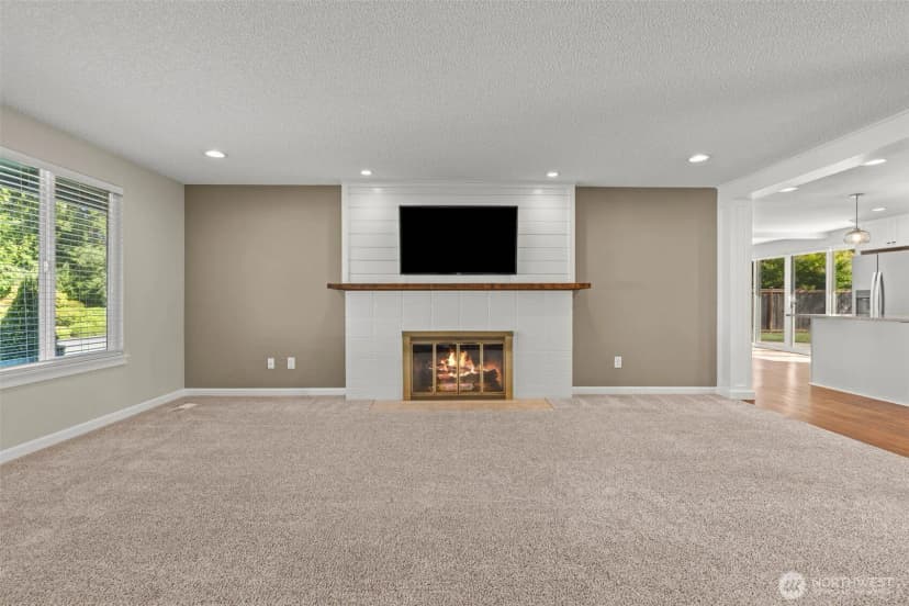Property photo for 6714 Topaz Drive Sw, Lakewood photo 6