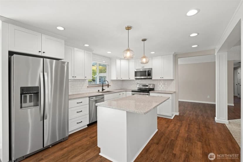 Property photo for 6714 Topaz Drive Sw, Lakewood photo 14