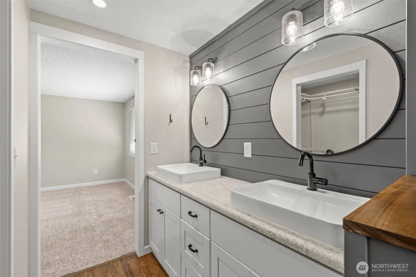 Property photo for 6714 Topaz Drive Sw, Lakewood photo 21