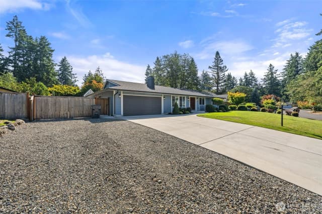 Property photo for 6714 Topaz Drive Sw, Lakewood photo 2