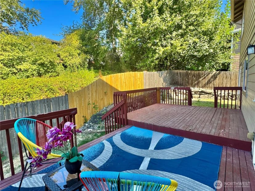 Property photo for 665 Blaine Court Ne, Renton photo 18