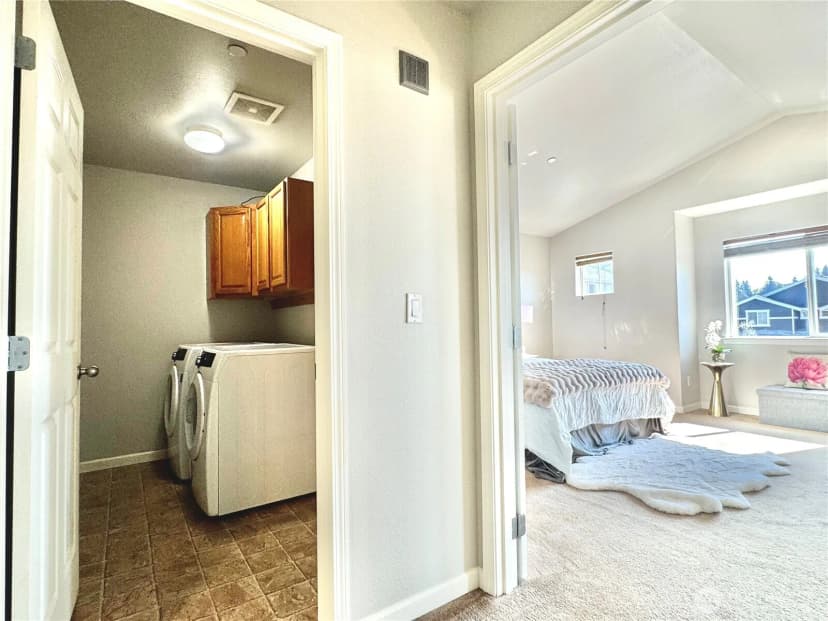 Property photo for 665 Blaine Court Ne, Renton photo 21