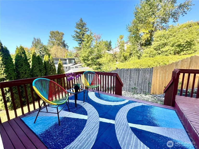Property photo for 665 Blaine Court Ne, Renton photo 17