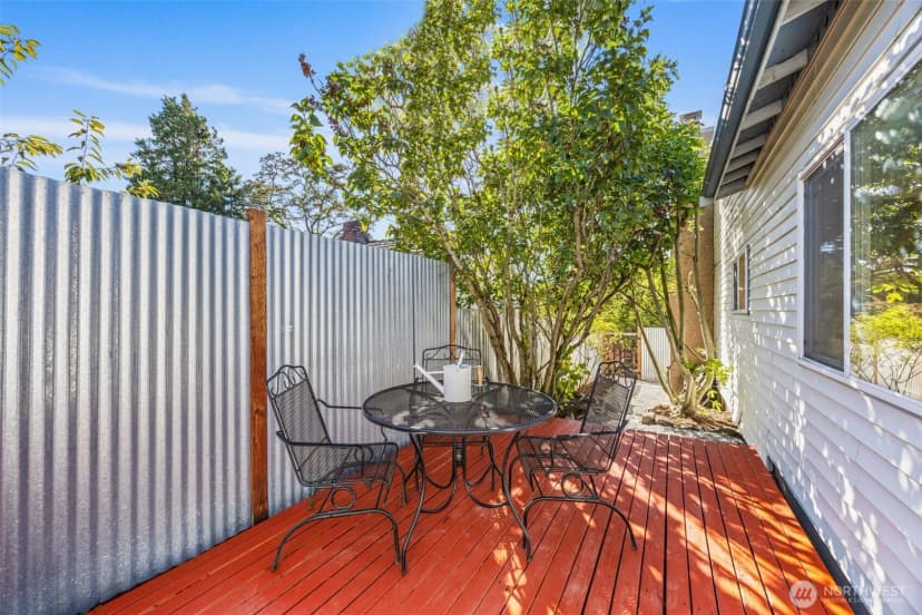 Property photo for 10332 Midvale Avenue N, Seattle photo 29