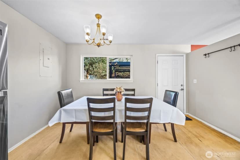 Property photo for 10332 Midvale Avenue N, Seattle photo 25