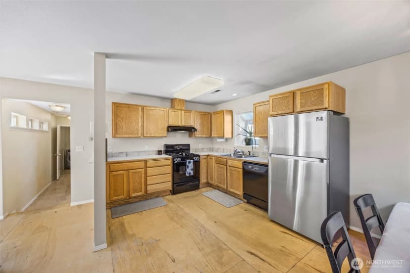 Property photo for 10332 Midvale Avenue N, Seattle photo 21