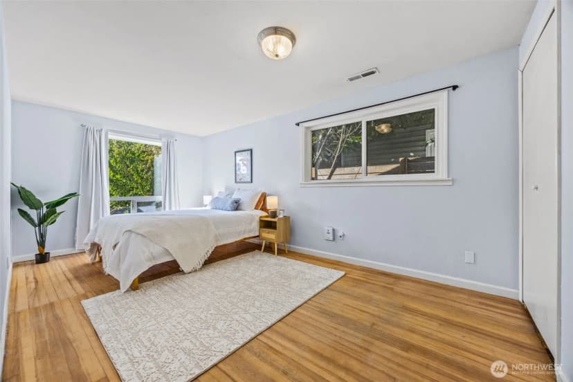 Property photo for 10332 Midvale Avenue N, Seattle photo 6