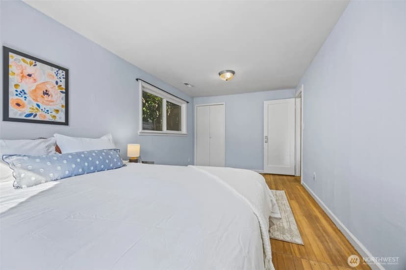 Property photo for 10332 Midvale Avenue N, Seattle photo 7