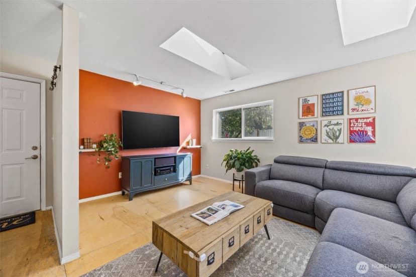 Property photo for 10332 Midvale Avenue N, Seattle photo 18