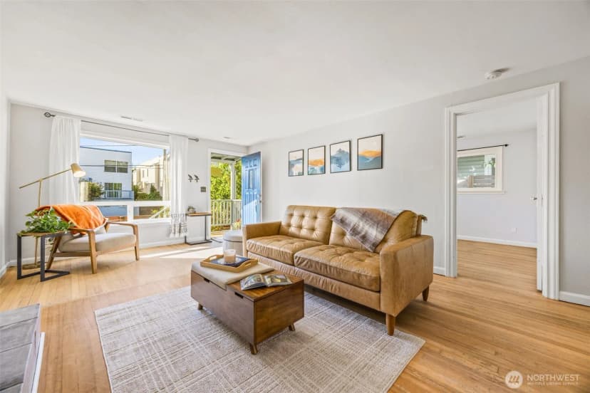 Property photo for 10332 Midvale Avenue N, Seattle photo 5