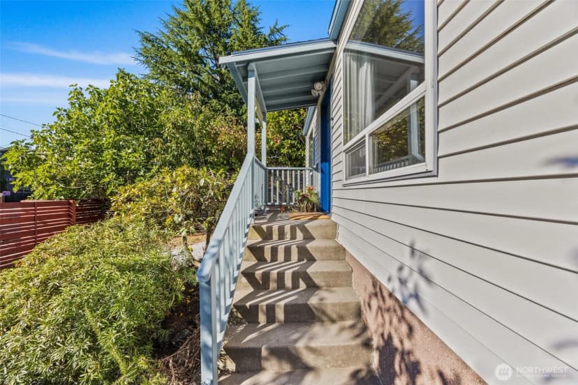 Property photo for 10332 Midvale Avenue N, Seattle photo 35