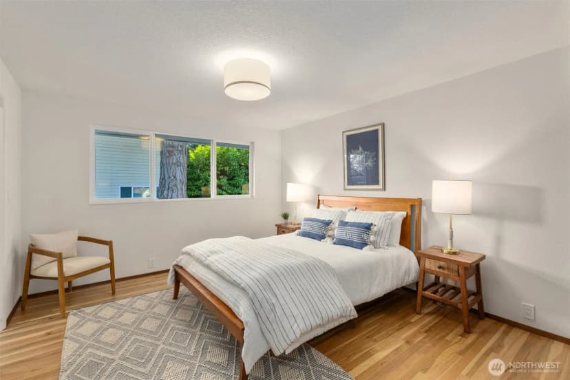 Property photo for 915 145th Place Se, Bellevue photo 16