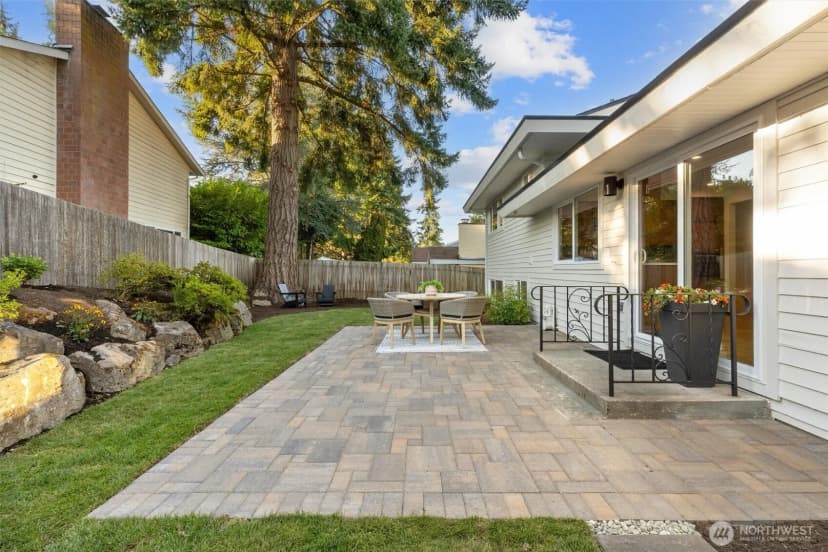 Property photo for 915 145th Place Se, Bellevue photo 29