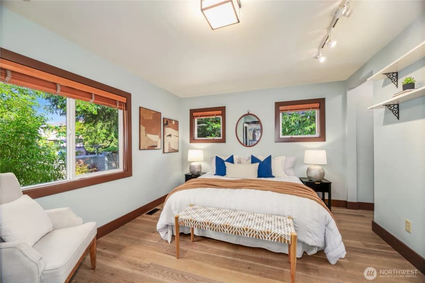 Property photo for 5435 45th Avenue Sw, Seattle photo 14