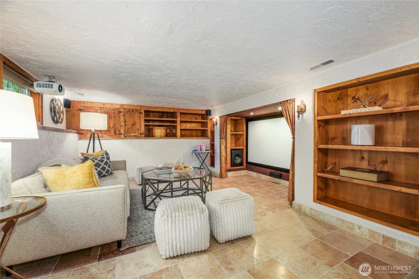 Property photo for 5435 45th Avenue Sw, Seattle photo 18
