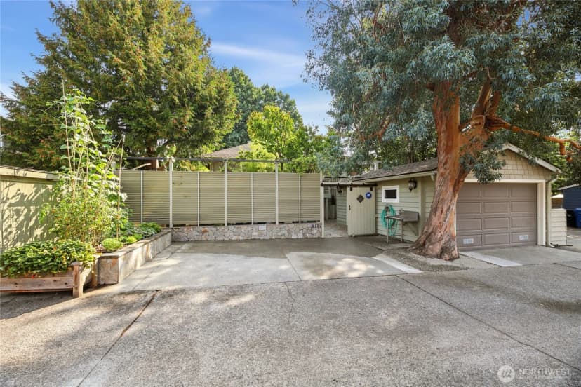 Property photo for 5435 45th Avenue Sw, Seattle photo 31
