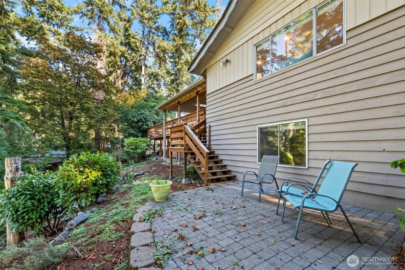 Property photo for 6709 76th Street W, Lakewood photo 37