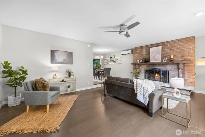 Property photo for 6709 76th Street W, Lakewood photo 4