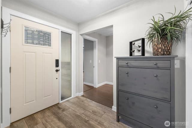Property photo for 6709 76th Street W, Lakewood photo 3