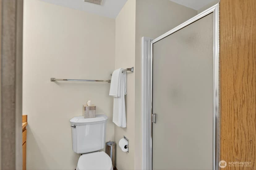 Property photo for 2612 W 2nd Street, Anacortes photo 21