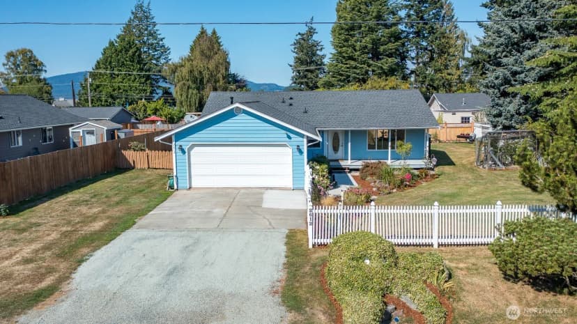 Property photo for 2612 W 2nd Street, Anacortes photo 2