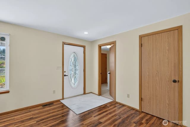 Property photo for 2612 W 2nd Street, Anacortes photo 5