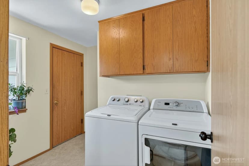Property photo for 2612 W 2nd Street, Anacortes photo 25