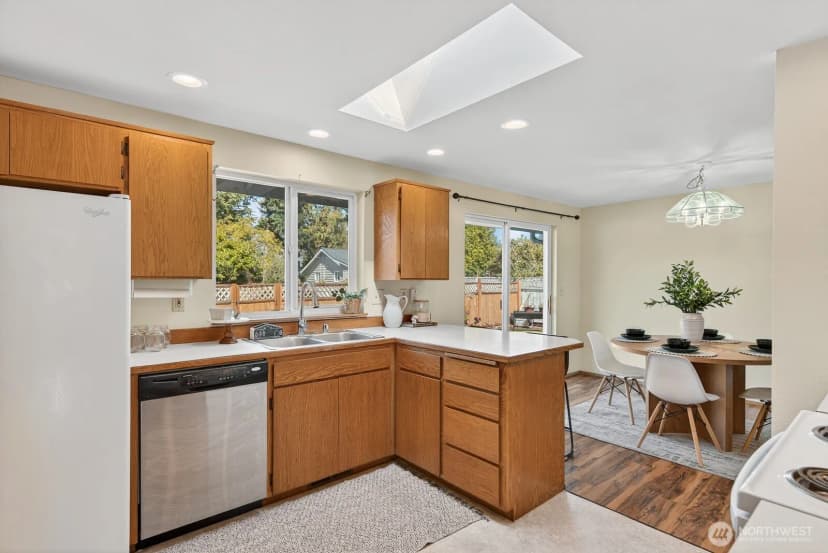 Property photo for 2612 W 2nd Street, Anacortes photo 18