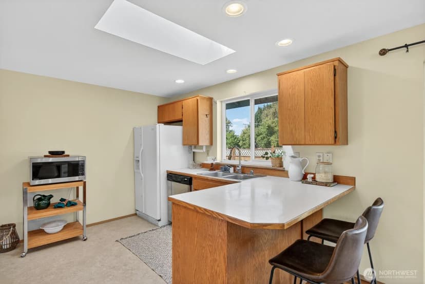 Property photo for 2612 W 2nd Street, Anacortes photo 17
