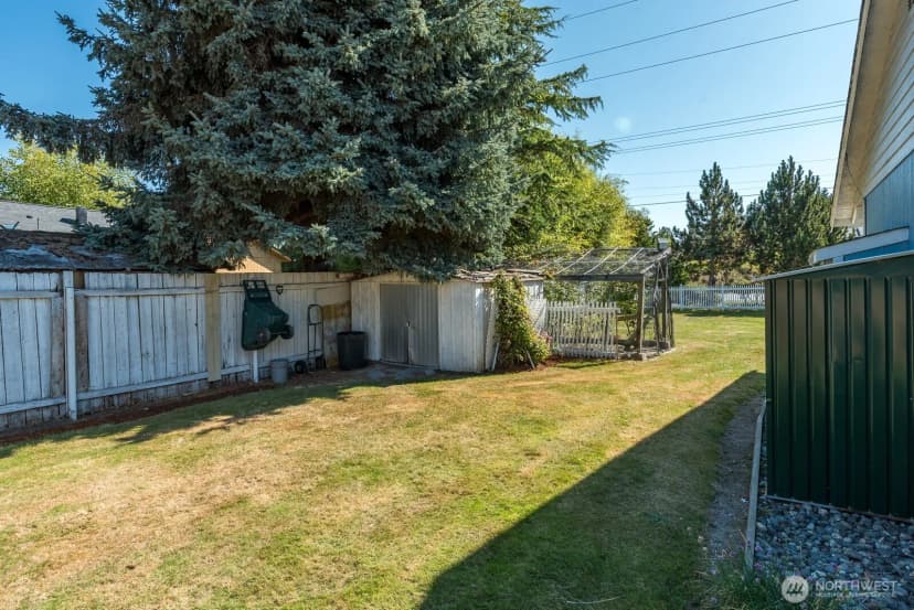 Property photo for 2612 W 2nd Street, Anacortes photo 32
