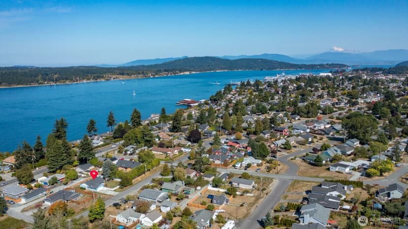 Property photo for 2612 W 2nd Street, Anacortes photo 37