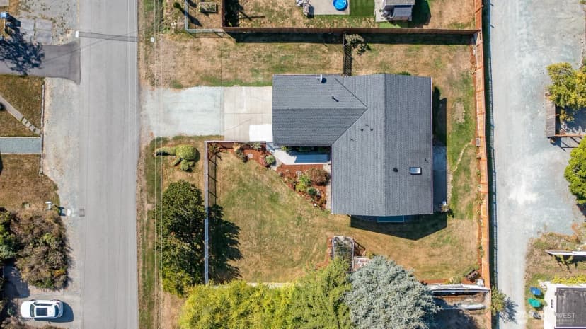 Property photo for 2612 W 2nd Street, Anacortes photo 29