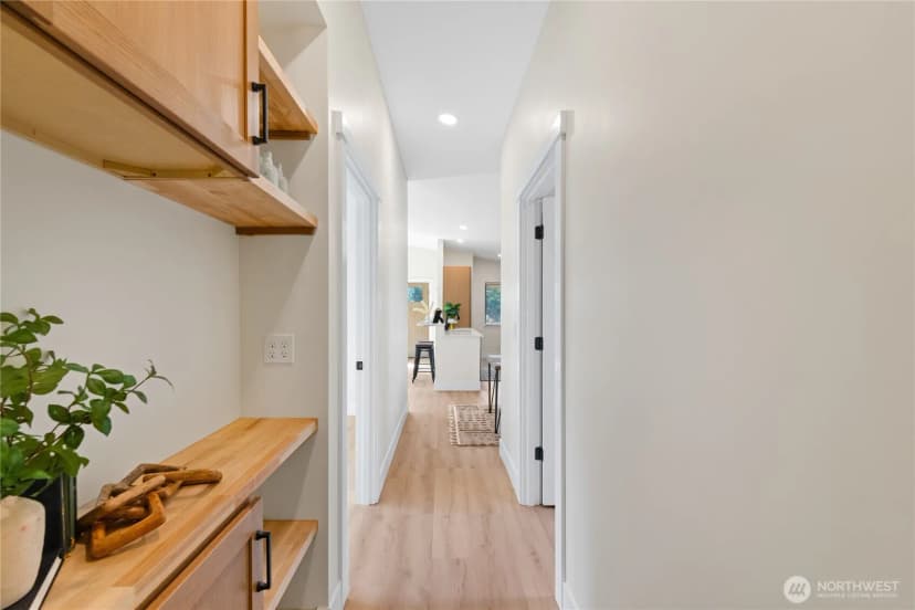 Property photo for 454 S Regent Street, Burlington photo 30