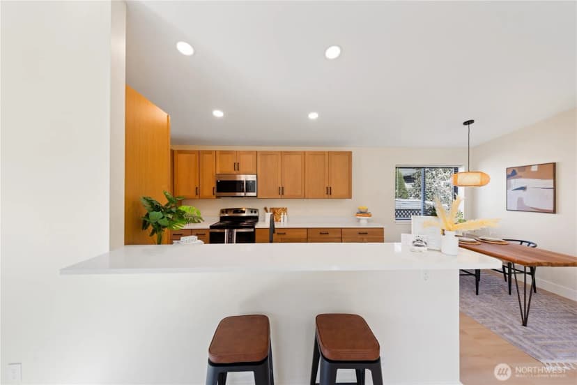 Property photo for 454 S Regent Street, Burlington photo 8