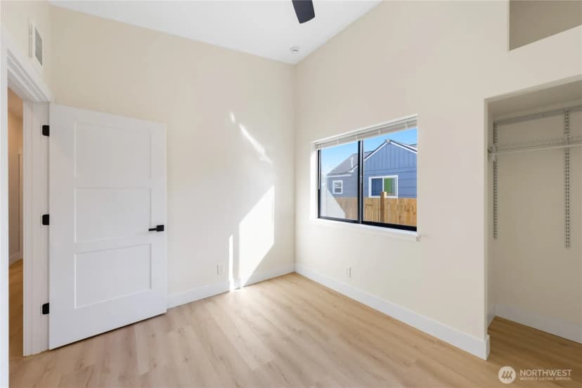 Property photo for 454 S Regent Street, Burlington photo 20