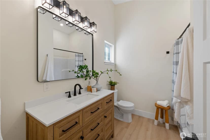 Property photo for 454 S Regent Street, Burlington photo 14