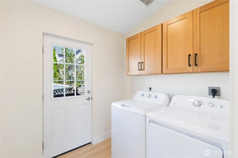 Property photo for 454 S Regent Street, Burlington photo 23