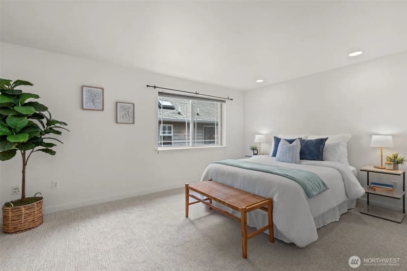 Property photo for 12311 Roosevelt Way Ne #b, Seattle photo 20