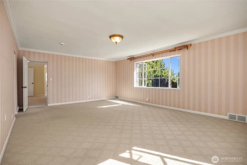 Property photo for 1960 Shenandoah Drive E, Seattle photo 26