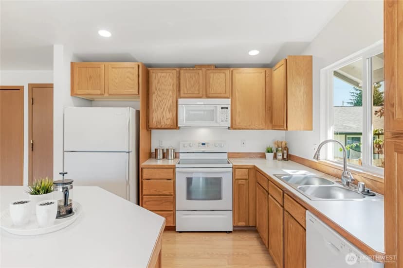 Property photo for 1814 Leland Drive, Everett photo 9