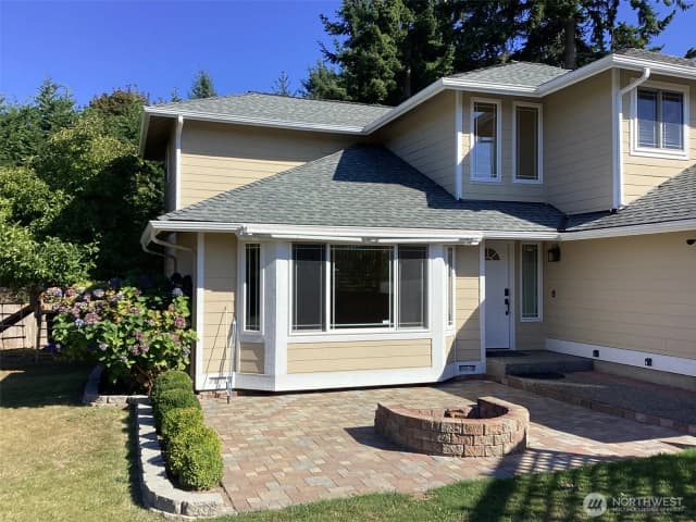 Property photo for 17217 Larch Way, Lynnwood photo 3