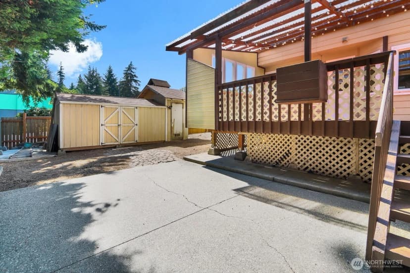 Property photo for 17217 Larch Way, Lynnwood photo 32