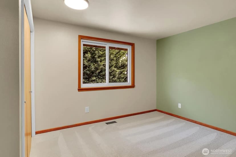Property photo for 17217 Larch Way, Lynnwood photo 27