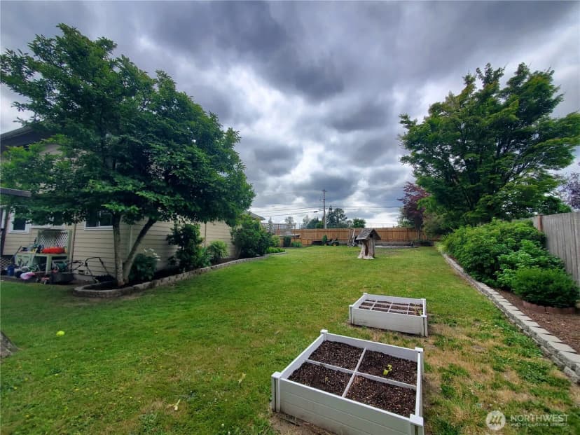 Property photo for 17217 Larch Way, Lynnwood photo 35