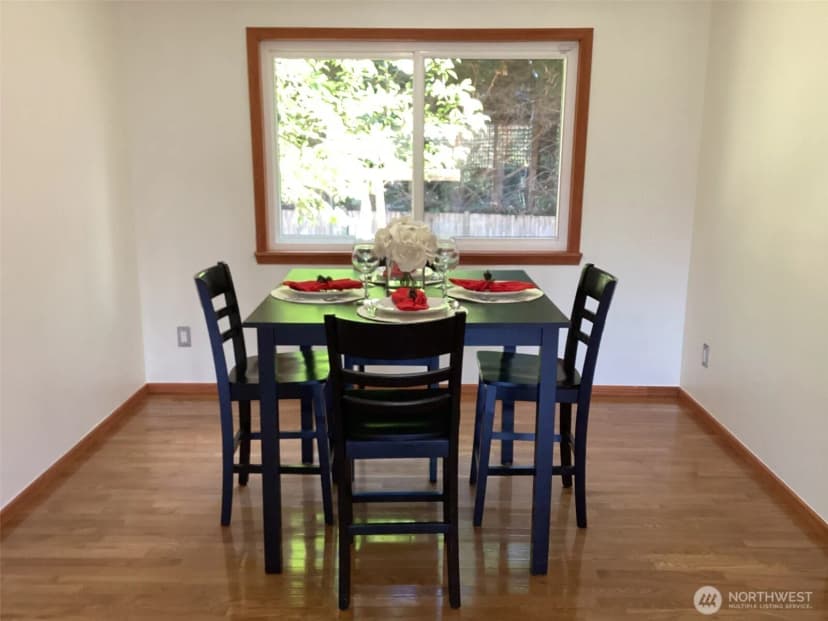 Property photo for 17217 Larch Way, Lynnwood photo 8