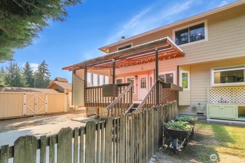 Property photo for 17217 Larch Way, Lynnwood photo 31