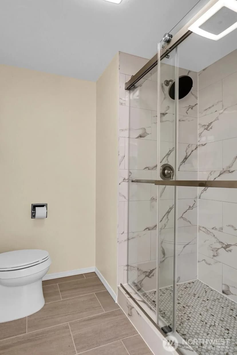 Property photo for 17217 Larch Way, Lynnwood photo 23