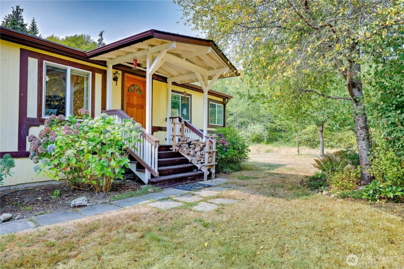 Property photo for 15035 Sunrise Drive Nw, Bainbridge Island photo 8
