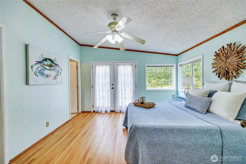 Property photo for 15035 Sunrise Drive Nw, Bainbridge Island photo 16